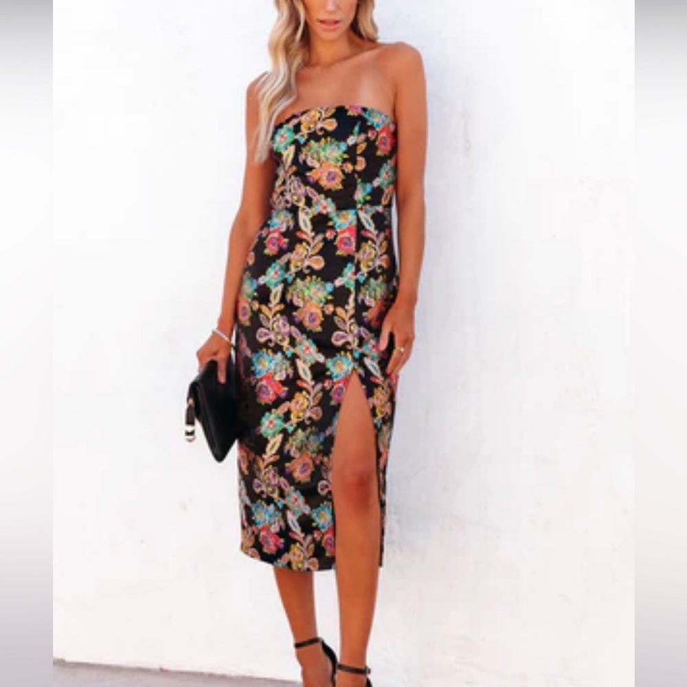 Brand new never been worn Printed midi dress